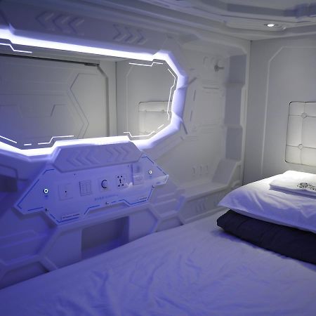Aloha Capsule Hostel センポルナ エクステリア 写真